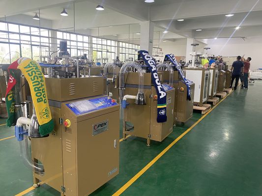 맞춤형 축구 팬 스카프와 베니 모자 직제 기계 800pcs / 일 출력