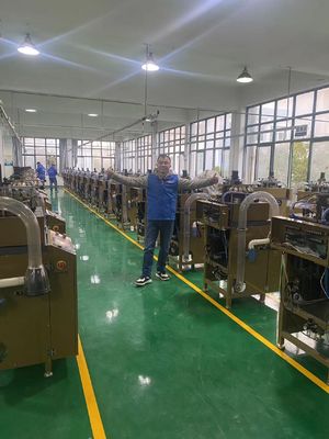 1000W 전력과 첨단 기술을 가진 최고의 스포츠 회의 스카프 짜기 기계