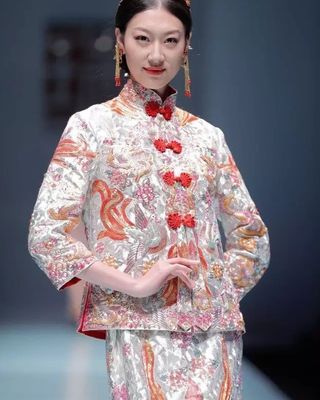 1200 RPM 최대 속도 일본 KOBAN 로터리 호크가 있는 3인1 embroidery 기계